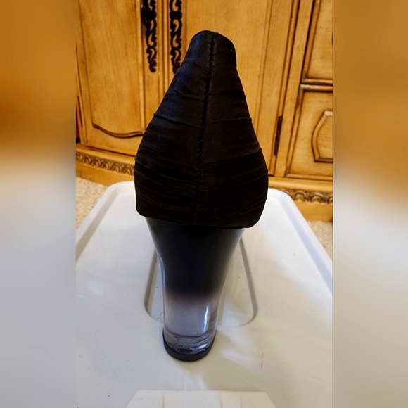 Simply Vera | Vera Wang Heels with Bow🎀 - Picture 5 of 7